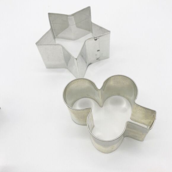 Vintage Cookie Cutters Mid Century Metal MCM 6 Piece Set Star Moon Heart Etc - Picture 5 of 12